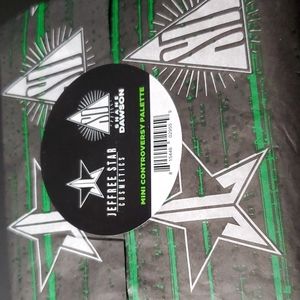 Mini Controversy Palette